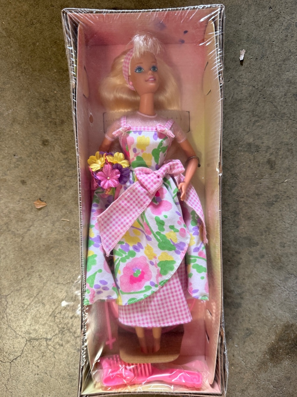 Spring Petals Barbie - Avon Special Edition